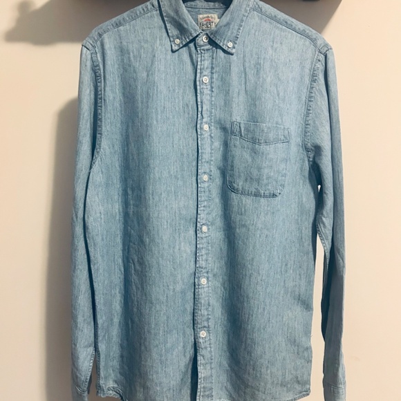 Faherty Tried and True Chambray long sleeve men’s button up shirt - Picture 6 of 6